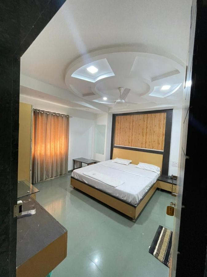 Hotel Holiday Pride Aurangabad  Exterior photo